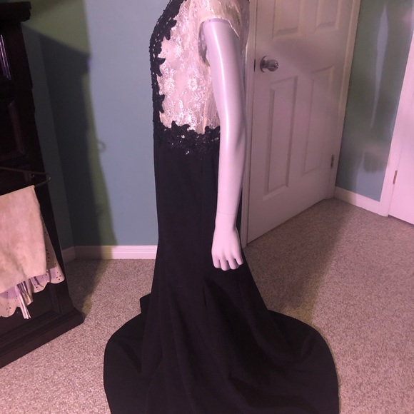 Marciano ball gown size 10 - Picture 11 of 12